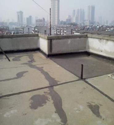 阜康漏水维修 楼顶漏水是什么原因，楼顶漏水维修方法是什么?